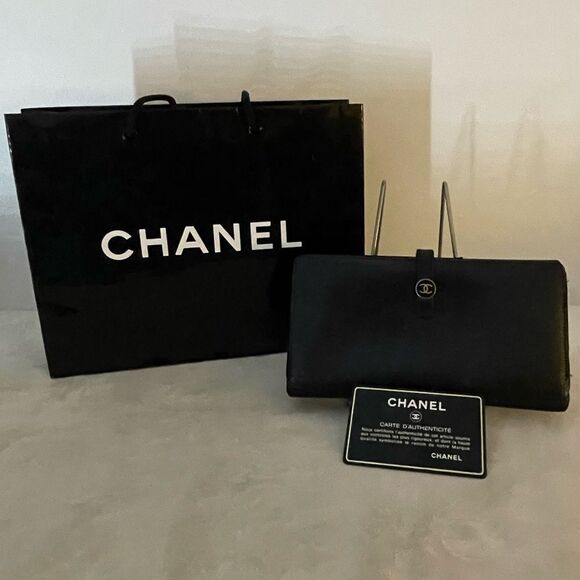 AUTHENTIC CHANEL LONG WALLET BLACK - Picture 3 of 15